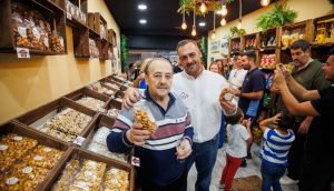 El quiosco de la Puerta Real abre un 'gourmet del fruto seco' en Jerez: vuelve el aroma de las garrapiñadas 2 la voz del sur tienda - Garrapiñadas y frutos secos de Jerez